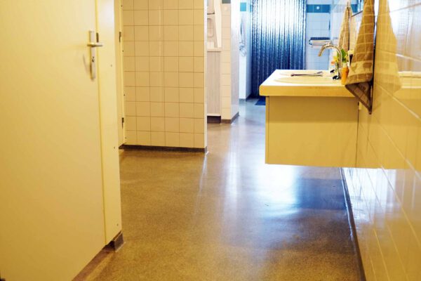 Toiletgebouw vakantieboerderij Toiletgebouw